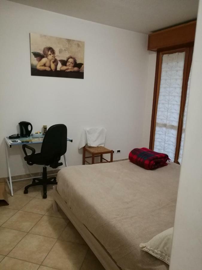 Hotel Camera Privata à Pomezia Extérieur photo