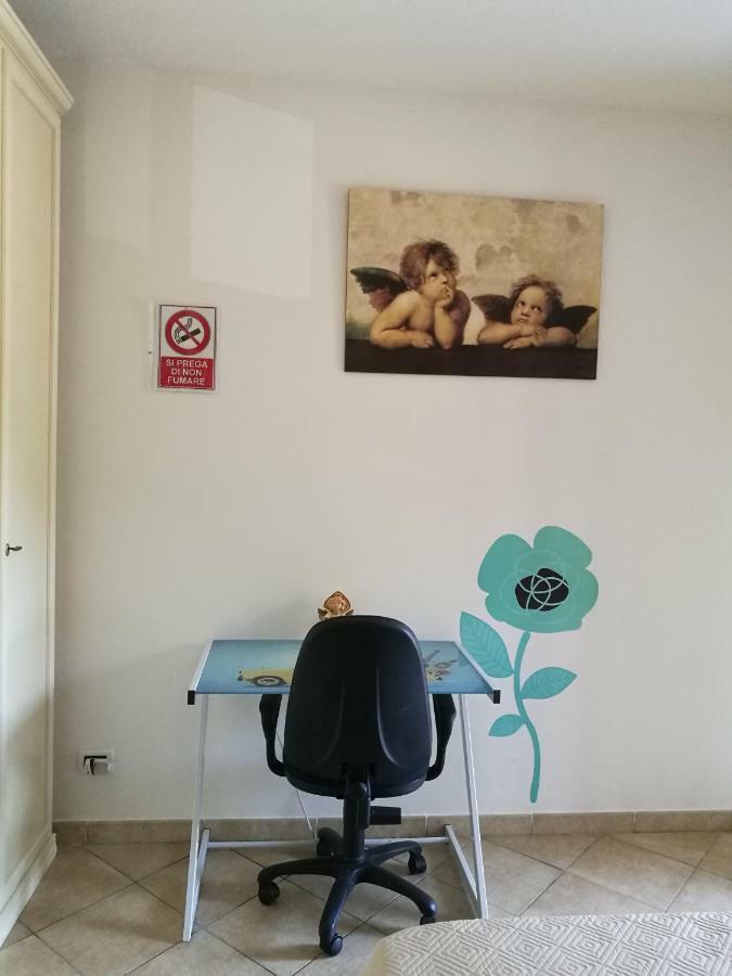 Hotel Camera Privata à Pomezia Extérieur photo