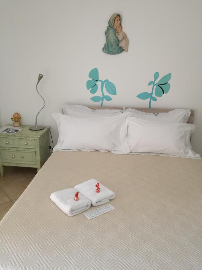 Hotel Camera Privata à Pomezia Extérieur photo